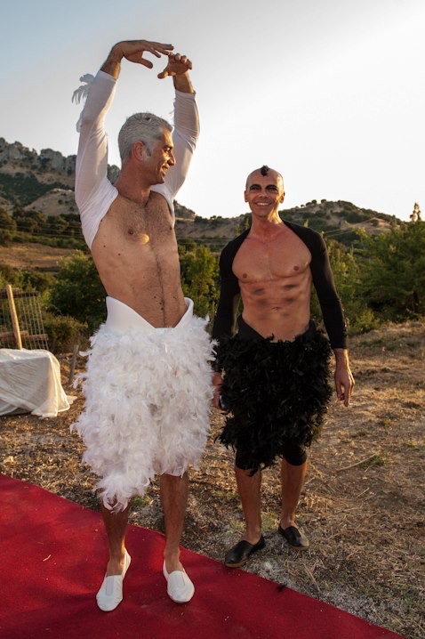 556620_4419609409886_1668160806_n