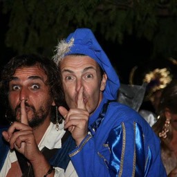 561573_4419229760395_862826036_n