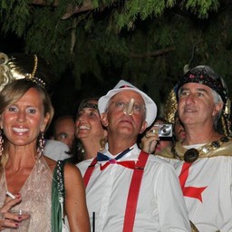 561716_4419196479563_1906189433_n