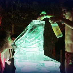 564619_4419047035827_294085285_n