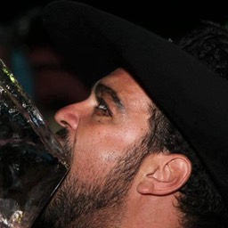 564734_4419230440412_1831373838_n