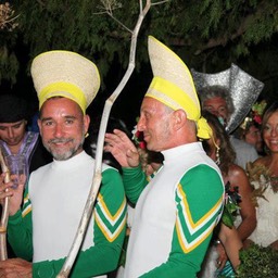 576891_4419295682043_1590296459_n