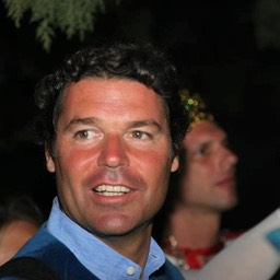 601447_4419306282308_201770376_n