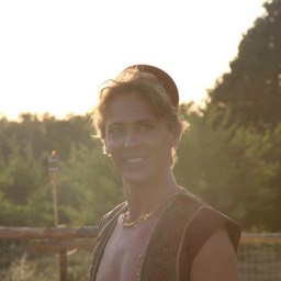 601461_4419114797521_228265687_n