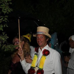 603345_4419187039327_393540394_n