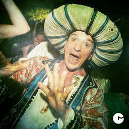 643895_4417850525915_2041156992_n