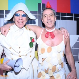 0387 AntonTvParty